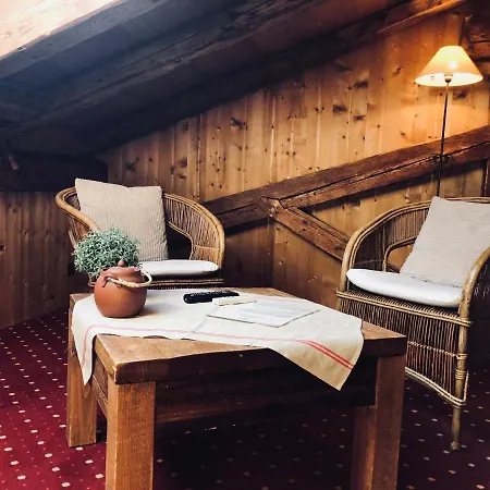 Le Coin Savoyard فندق كومْبلو