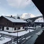 Le Coin Savoyard فندق كومْبلو